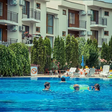 Messambria Noks شقة النايت