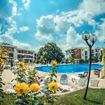 Messambria Noks Apartamento *